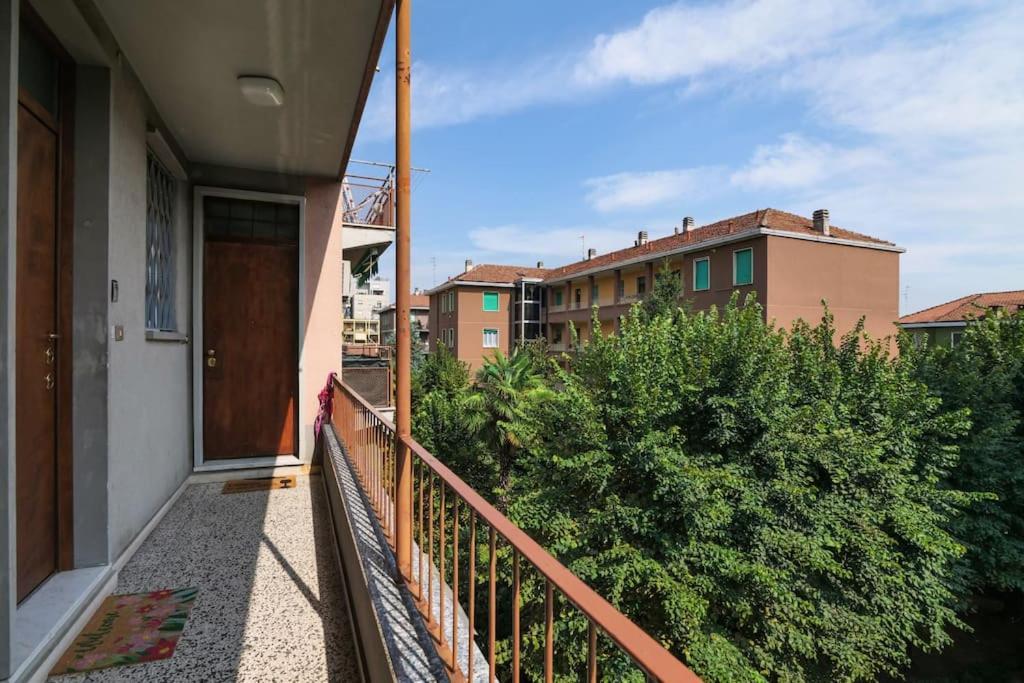 Primopiano - Astico Lägenhet Milano Exteriör bild